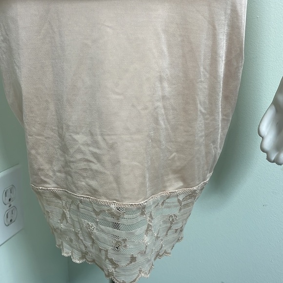 SPANX Red Hot Lace Full Slip Nude Small - Picture 7 of 11